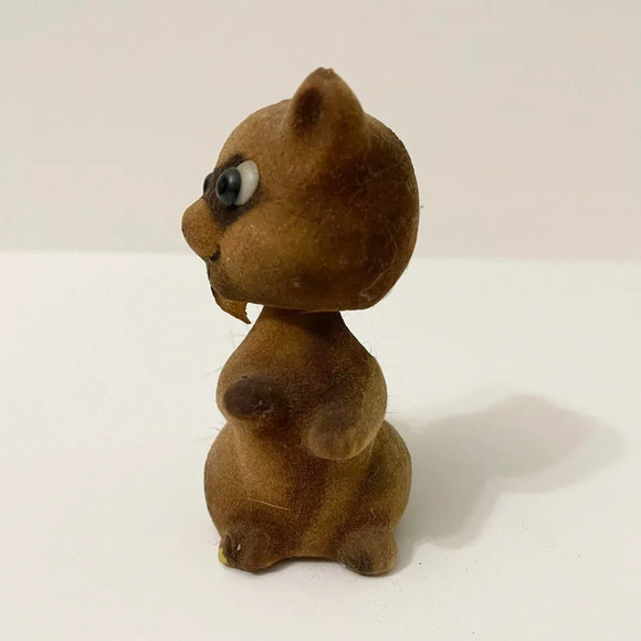 Vtg Small Flocked Raccoon Nodder Fury Tail Bobble Head 3 Inch Hong Kong Flaws - Picture 15 of 16